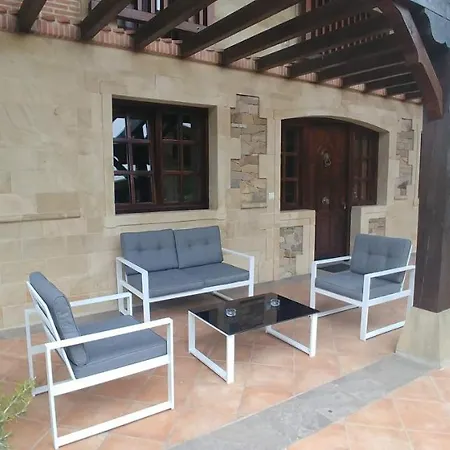 El Pozo Country house *
