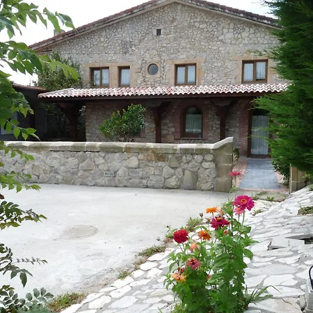 El Pozo Country house *