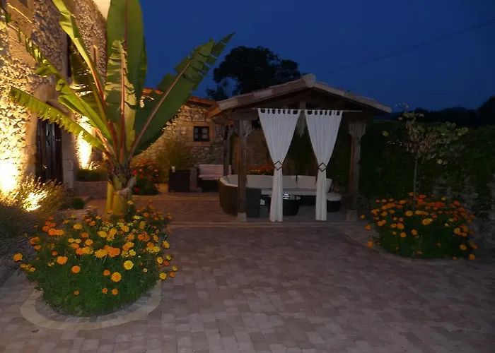 El Pozo Country house *