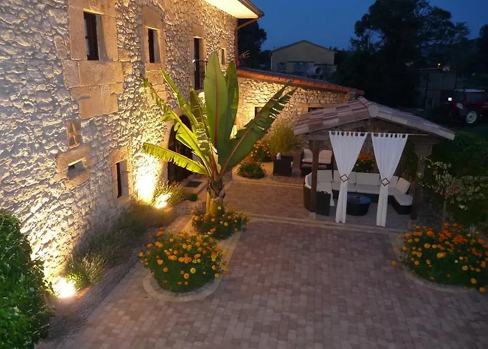 El Pozo Country house