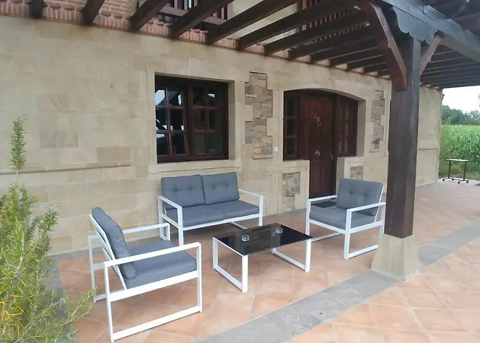 El Pozo Country house *